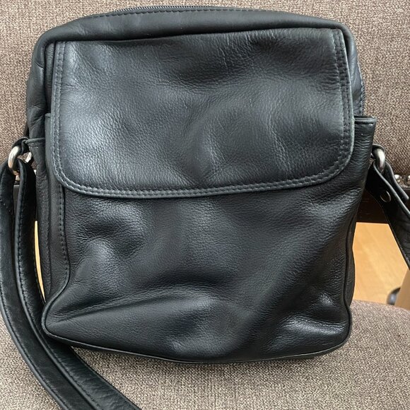 Adrian Klis Black Buffalo Leather Crossbody Bag - Picture 1 of 11